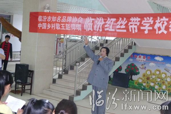 毛泽东扮演者昆仑先生.jpg
