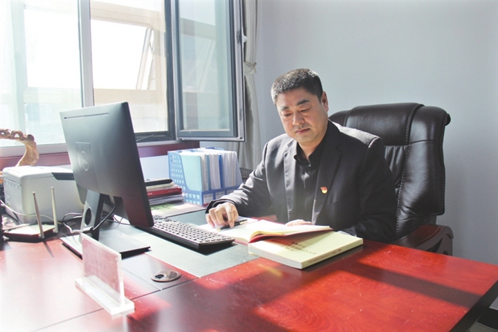 大宁县应急管理局局长贺咏华：甘当“守夜人”