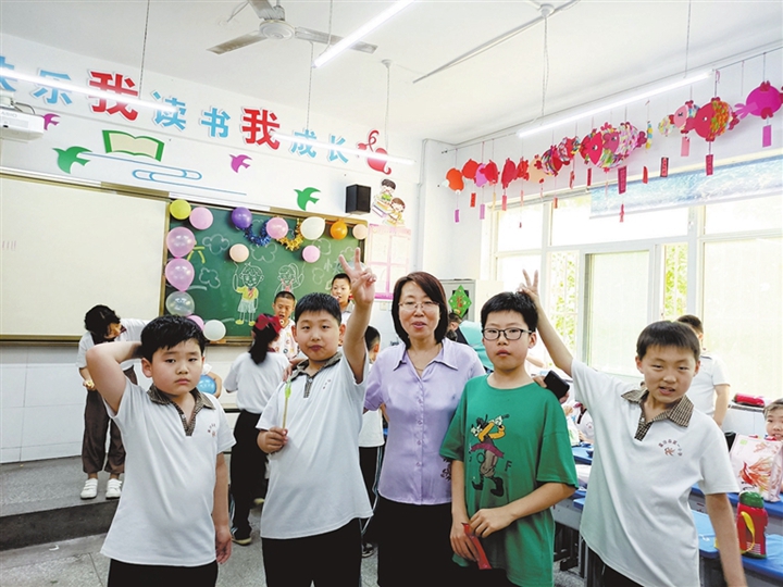 ​临汾市优秀教师、襄汾县第一小学校教师柴秀鸿：静静地享受教育的幸福