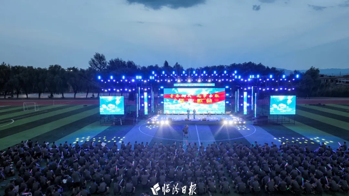 听！毕业飞行学员唱响青春~