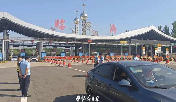 紧盯“旅游线”！临汾严厉打击非法营运~