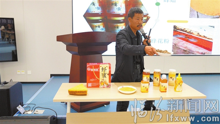 产品呈现 现场讲解.jpg