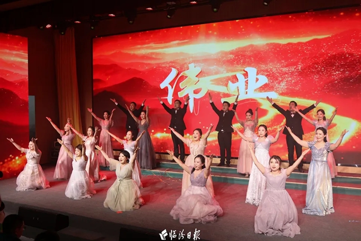 太燃了！市中心医院这场元旦展演“刷屏”