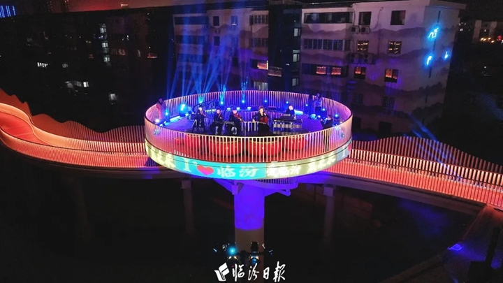 财神楼、古城墙，年味那叫一个浓~