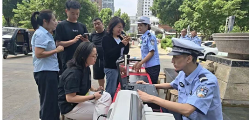 “流动车管所”进小区！服务直达家门口→