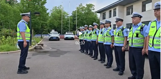 高温下的坚守！临汾交警守护山区道路安全→
