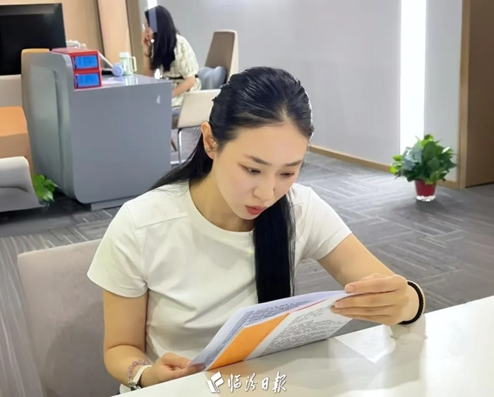 小城故事⑭ | 从“北漂”跑龙套到临汾短剧女一号！演员里重霄的“洄游”路→