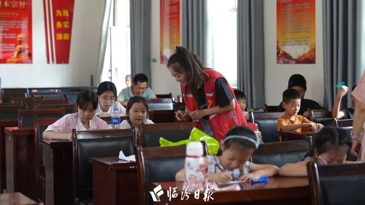 临汾一社区，连续3年开设暑期公益课堂