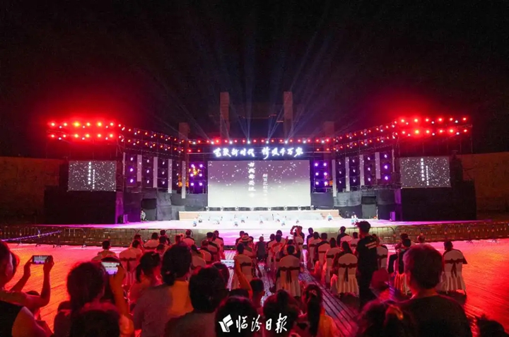 少年翩翩起舞，临汾夏夜活力满满~