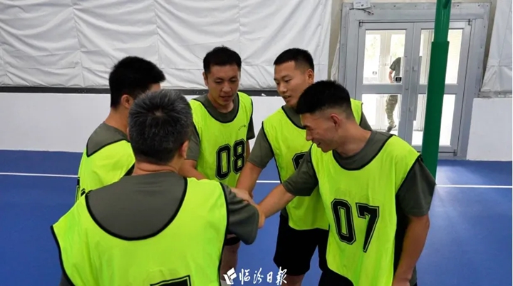 军警友谊赛，“篮”不住的实力溢出屏幕~
