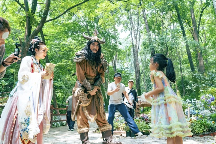 太绝了！云丘山奇幻夜游把夏天的快乐拉满了
