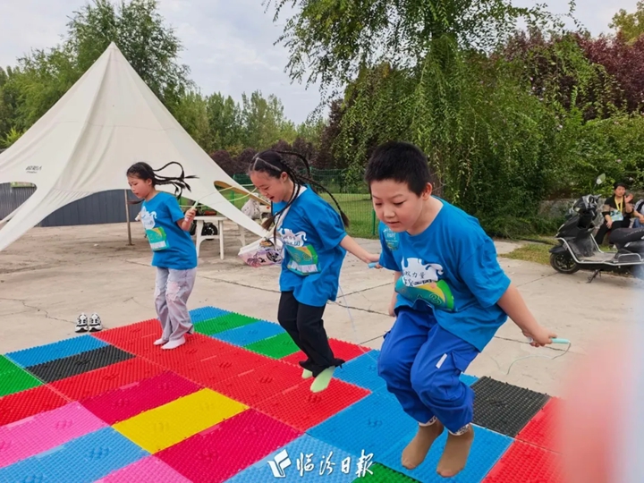 临汾70组家庭，为汾河“美颜”→