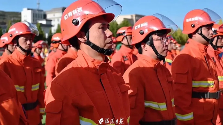 对标实战！临汾森林消防大练兵→