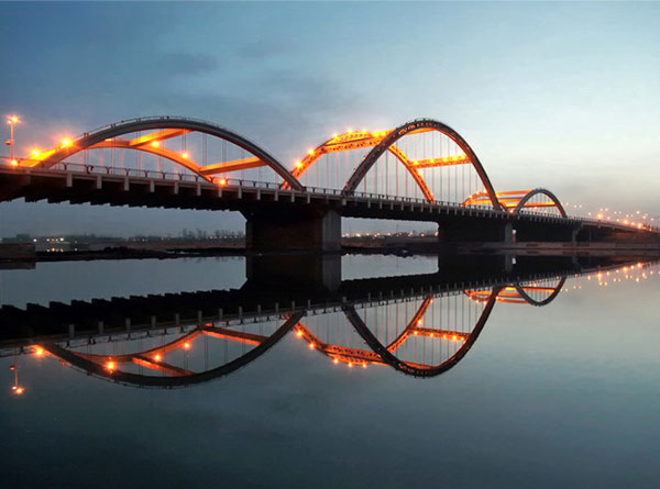 彩虹桥夜景 
